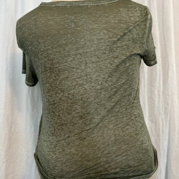 Tissue weight green plant lady tee - Picture 2 of 3